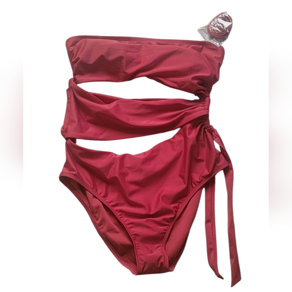 SHADE & SHORE WOMEN'S BANDEAU ONE PIECE CUT-OUT SWIMSUIT